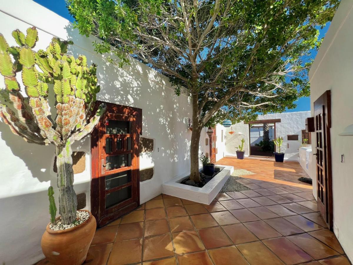 Stylish Getaway With Secluded Patio In Lava Finca Uga Bagian luar foto