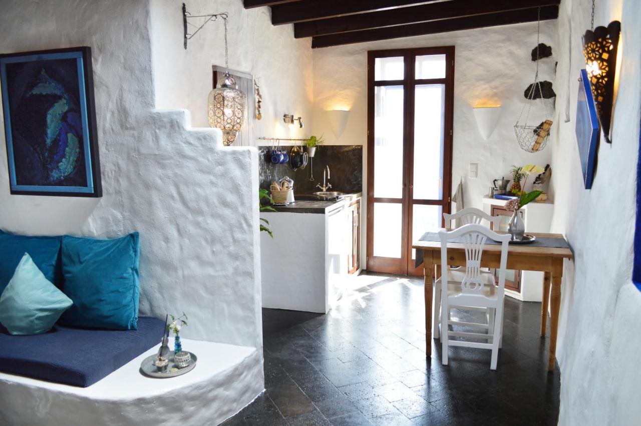 Stylish Getaway With Secluded Patio In Lava Finca Uga Bagian luar foto